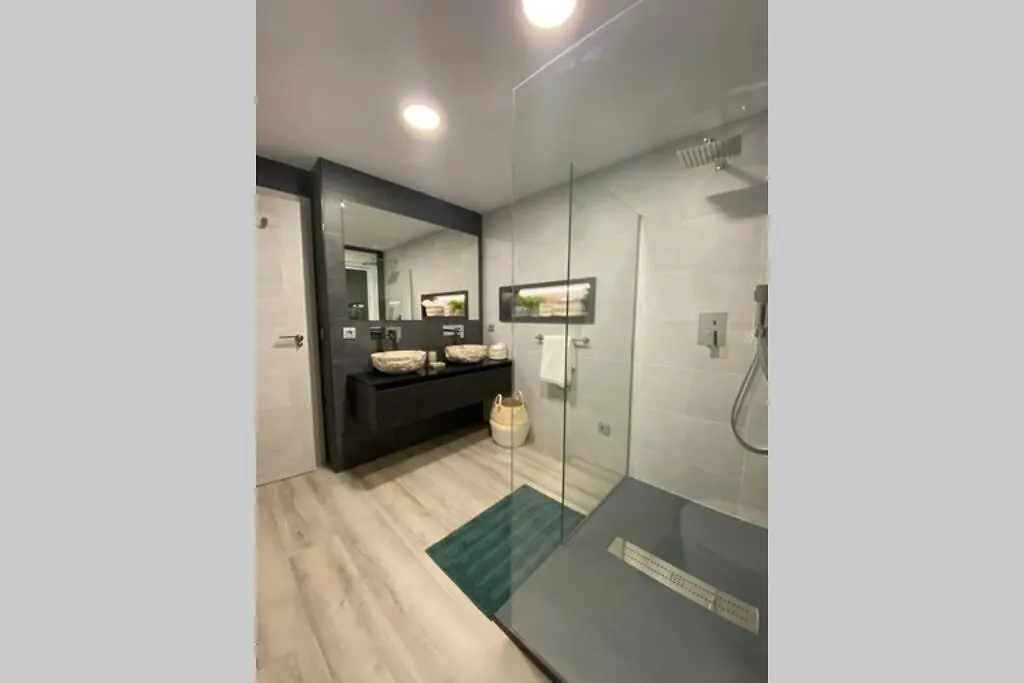 Precioso Apartamento A Estrenar En Centro De Nerja